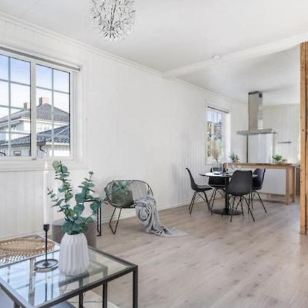 Lys Og Sentral Leilighet Med Terrasse Og Hage Apartment Lillehammer Bagian luar foto