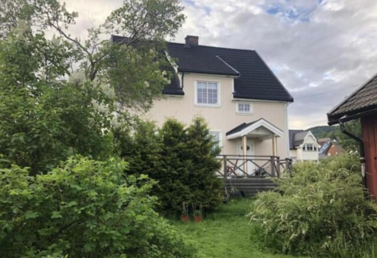 Lys Og Sentral Leilighet Med Terrasse Og Hage Apartment Lillehammer Bagian luar foto